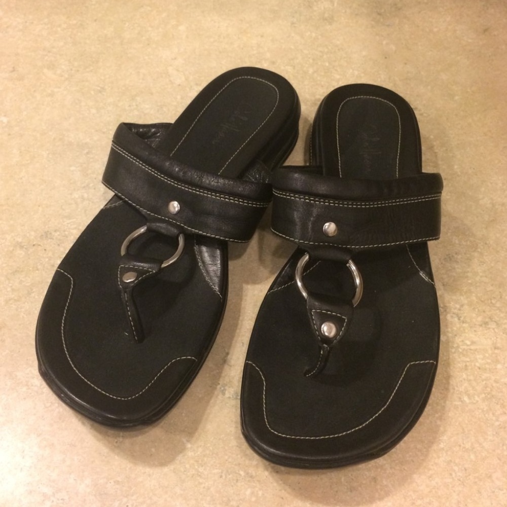 Cole Haan Size 8.5 Black Sandals